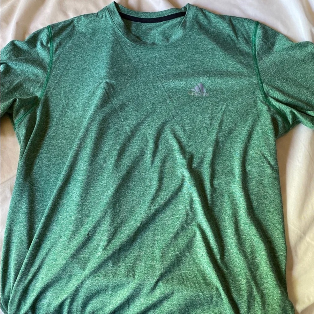 Athletic shirt